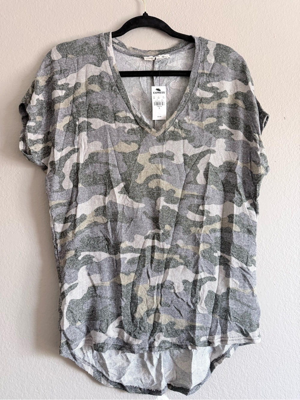 Express Camo V-Neck Short Sleeve Top